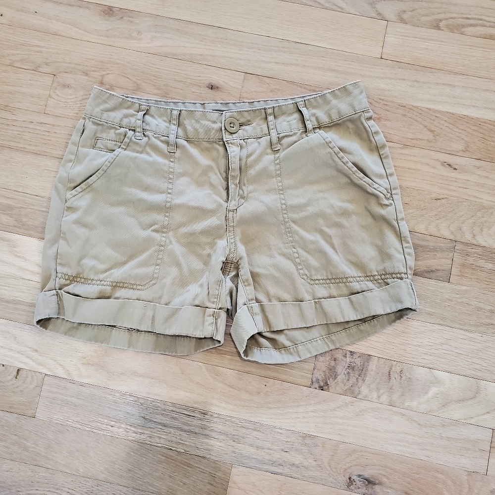 a.n.a.women's shorts. Size 4